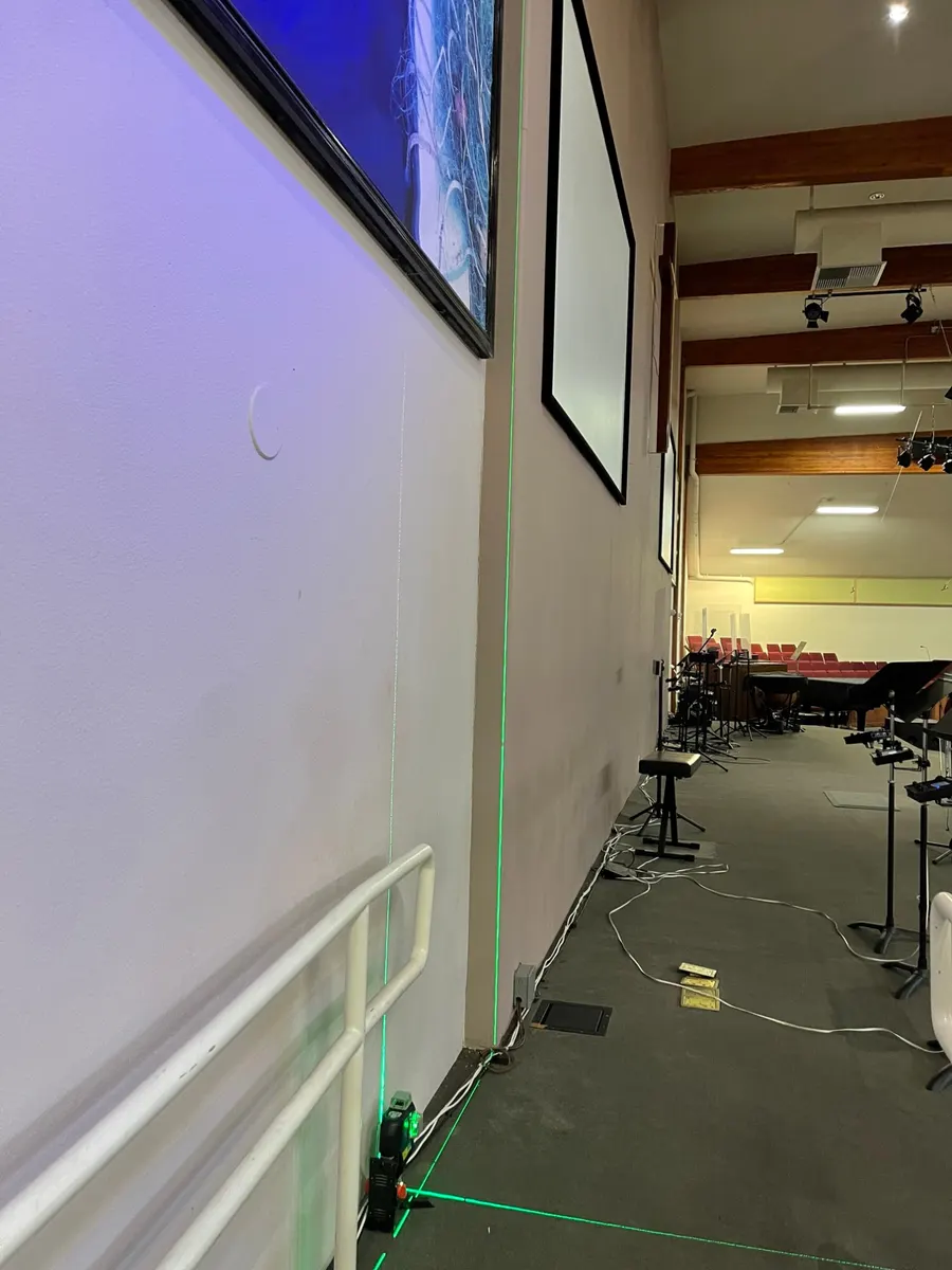 The laser line against the wall, from the other end