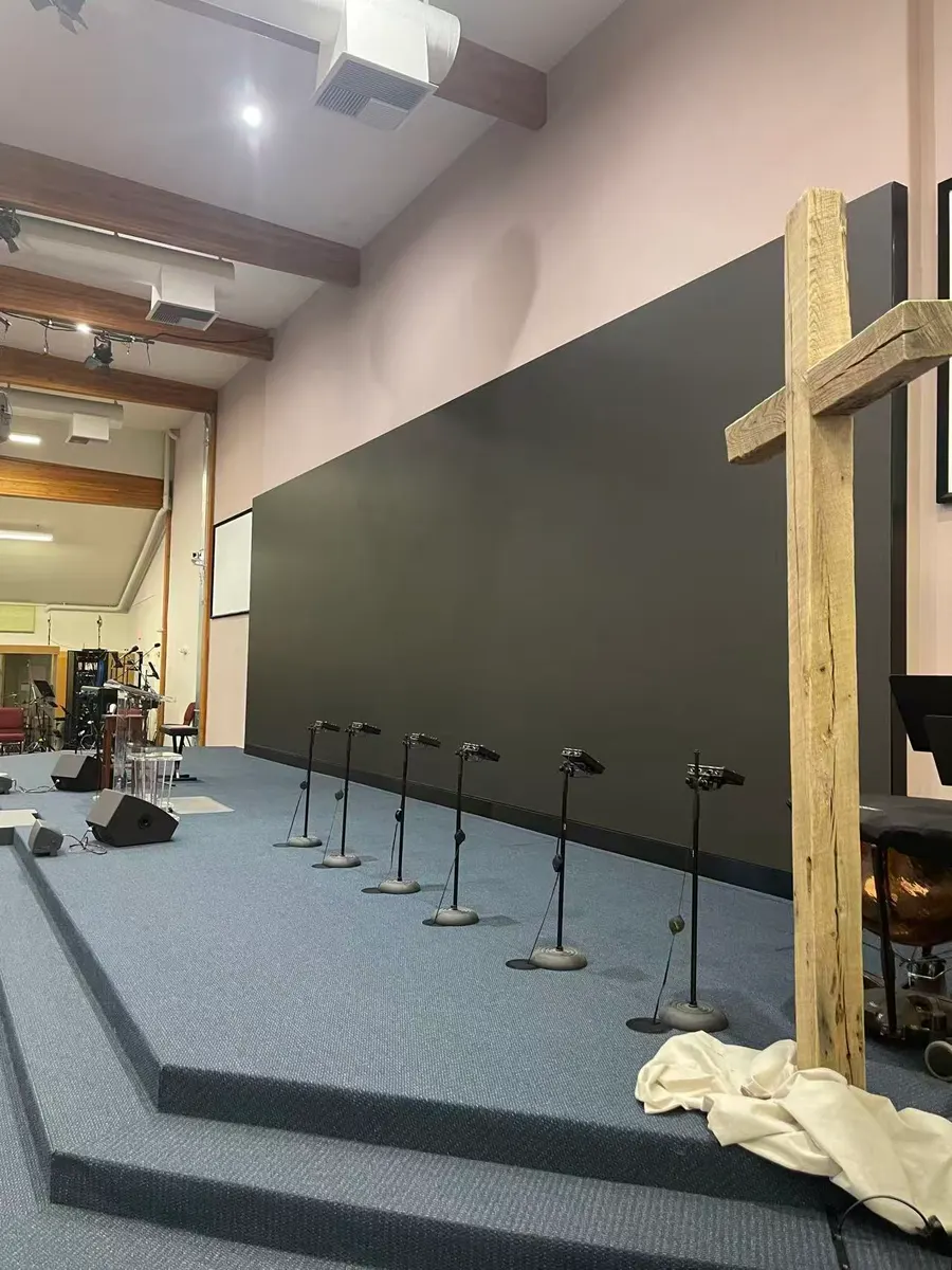 Bottom trim and the finished stage
