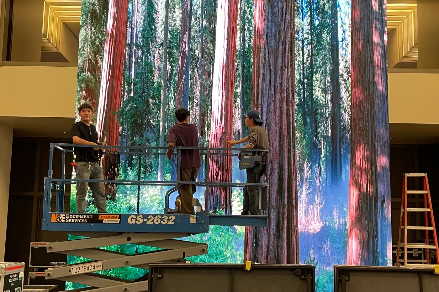 Test content, the crew still on the lift