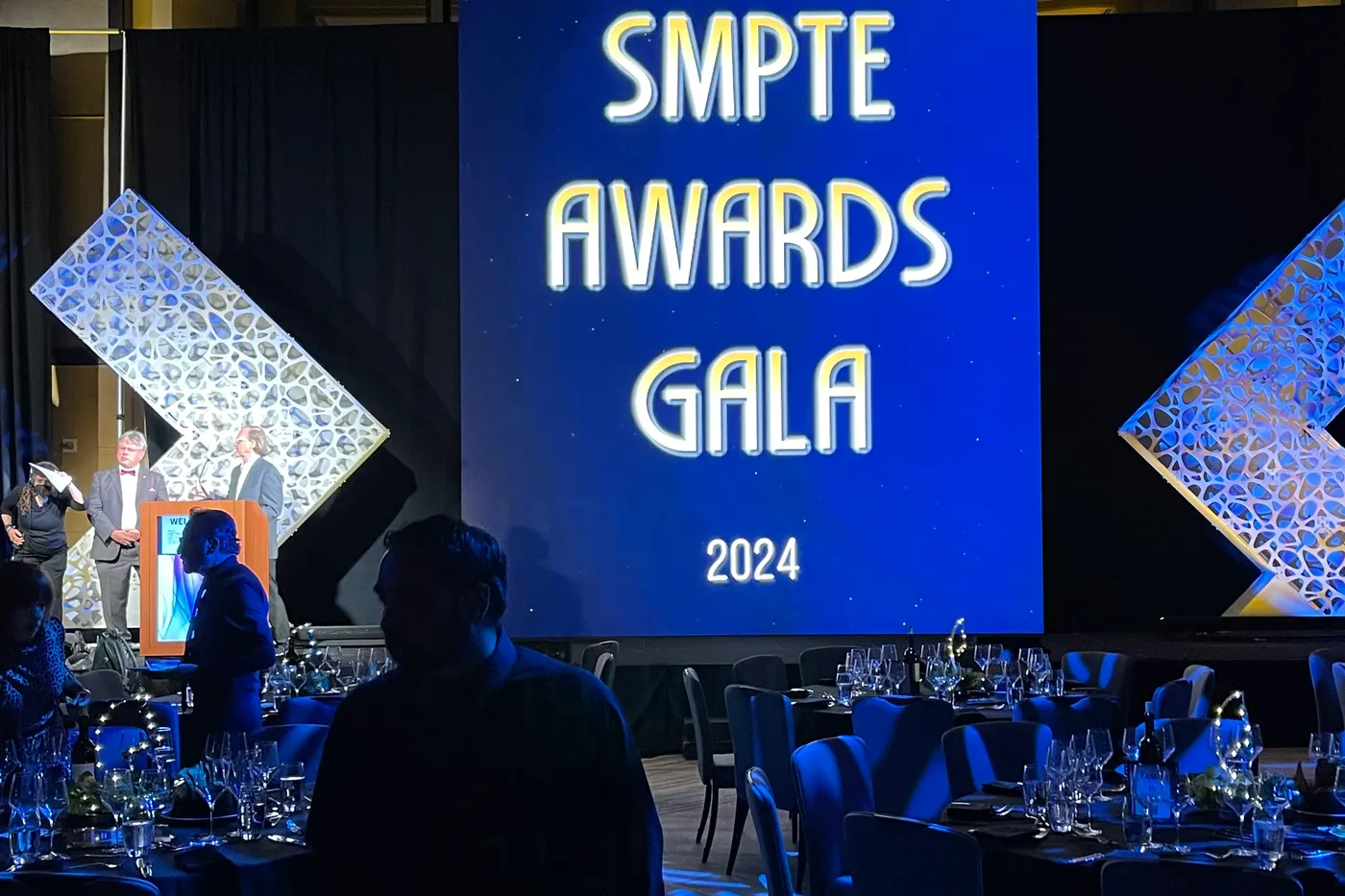 The gala on October 24, the same wall
